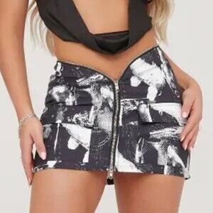 Ego Black & White Zip Front Bodycon Mini Skirt SZ L
